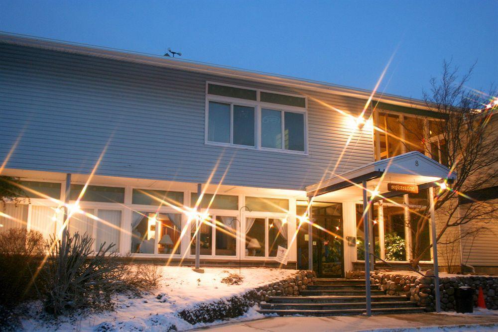 Finger Lakes Hotel Farmington Extérieur photo